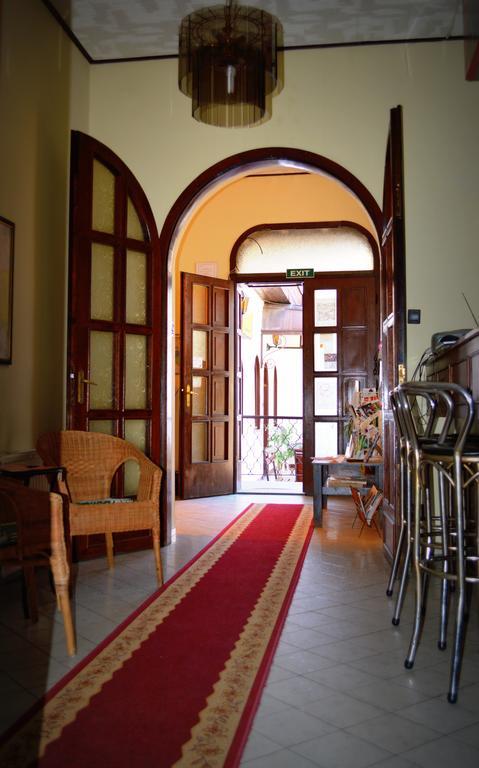 Hotel Palota Budapeste Exterior foto